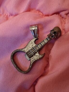 Skull Guitar Pendant